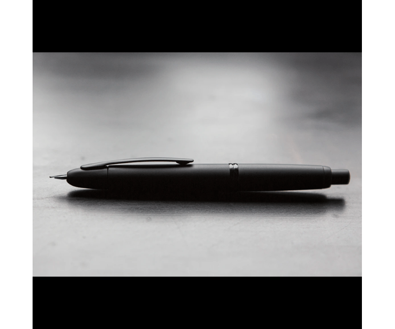 Stilou-Pilot-Capless-Ultra-Matt-varf-mediu-negru