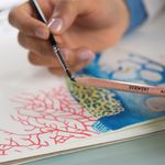 Set-12-creioane-acurela-colorate-Derwent-Academy™